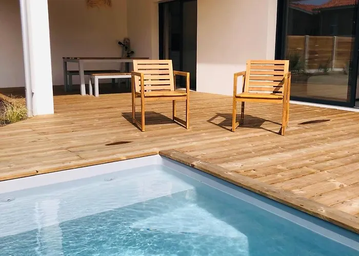 Villa Modern House With Pool, Between And Forest *