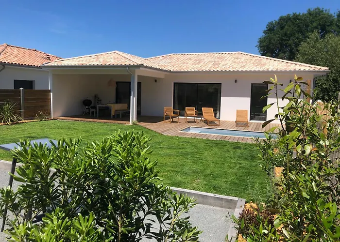 Villa Modern House With Pool, Between And Forest *